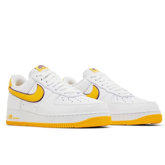 2024
Kobe Bryant x Nike Air Force 1 Low Retro QS 'Lakers Home' - Picture 6 of 13